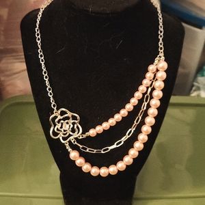 5/$12 jewelry pink pearl Layered necklace with silver flower
